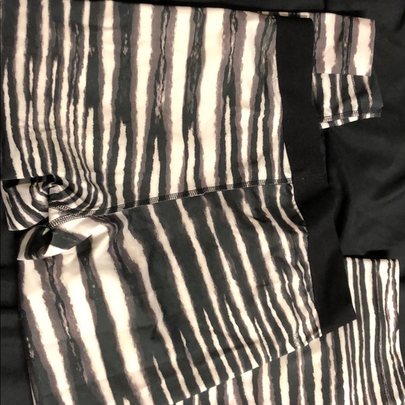 nike work out capri leggings - Picture 4 of 4